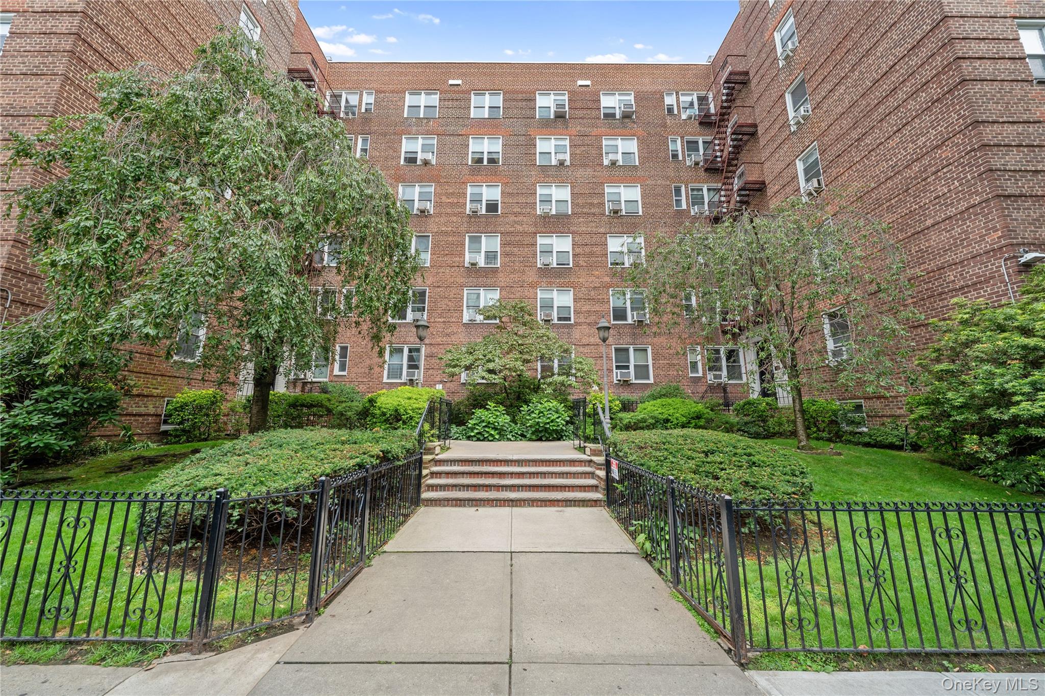 88-10 35th Avenue 3f Property Photo 12