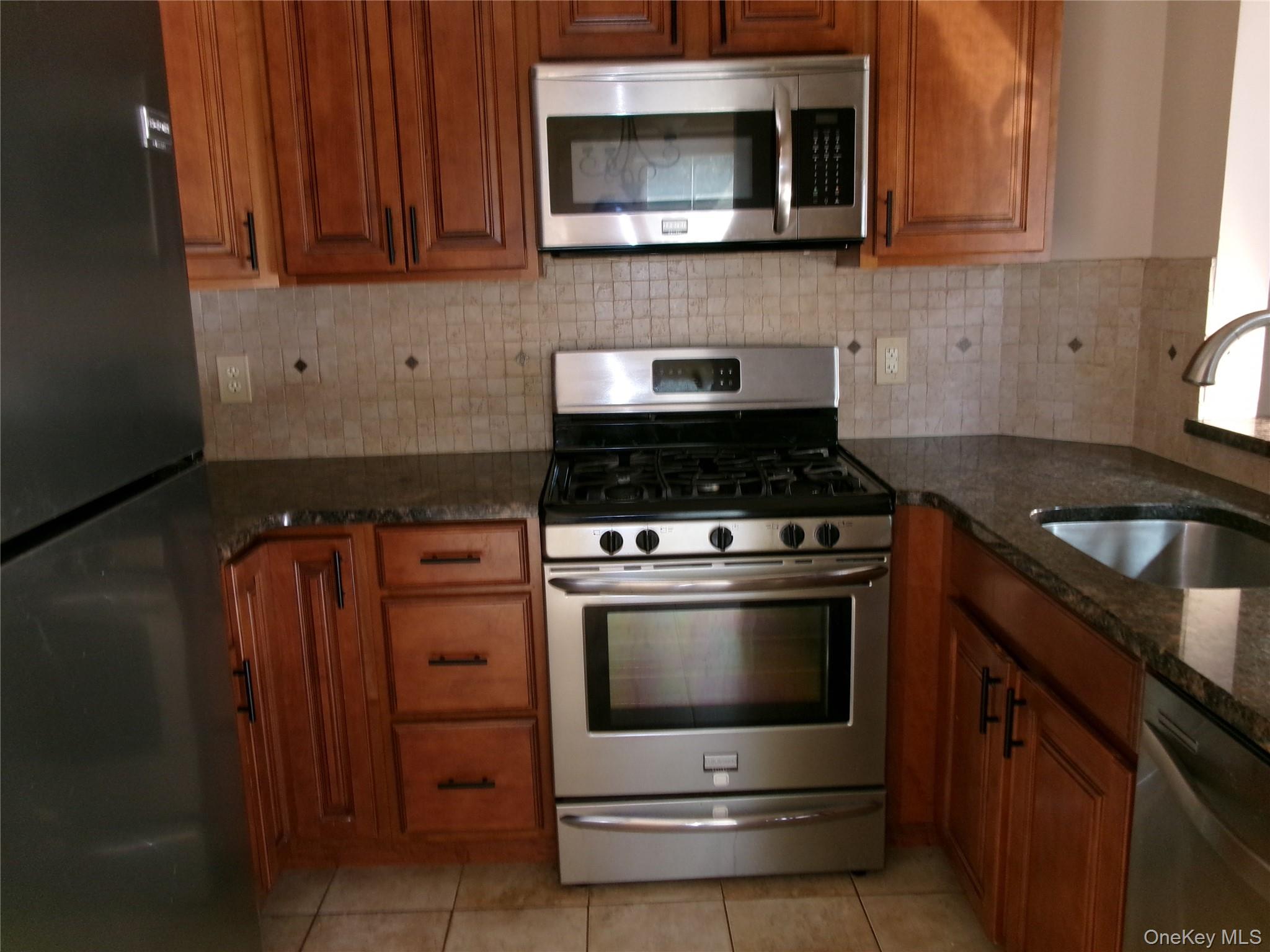 28 Lexington Hill 6 Property Photo 4