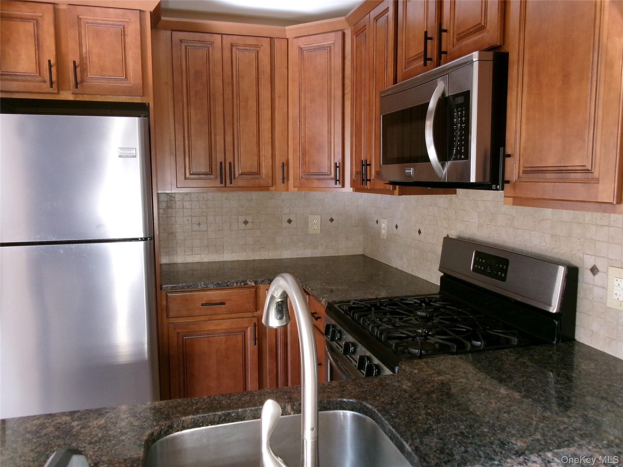 28 Lexington Hill 6 Property Photo 19