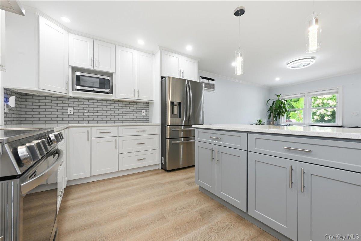 913 Merillon Avenue Property Photo 13