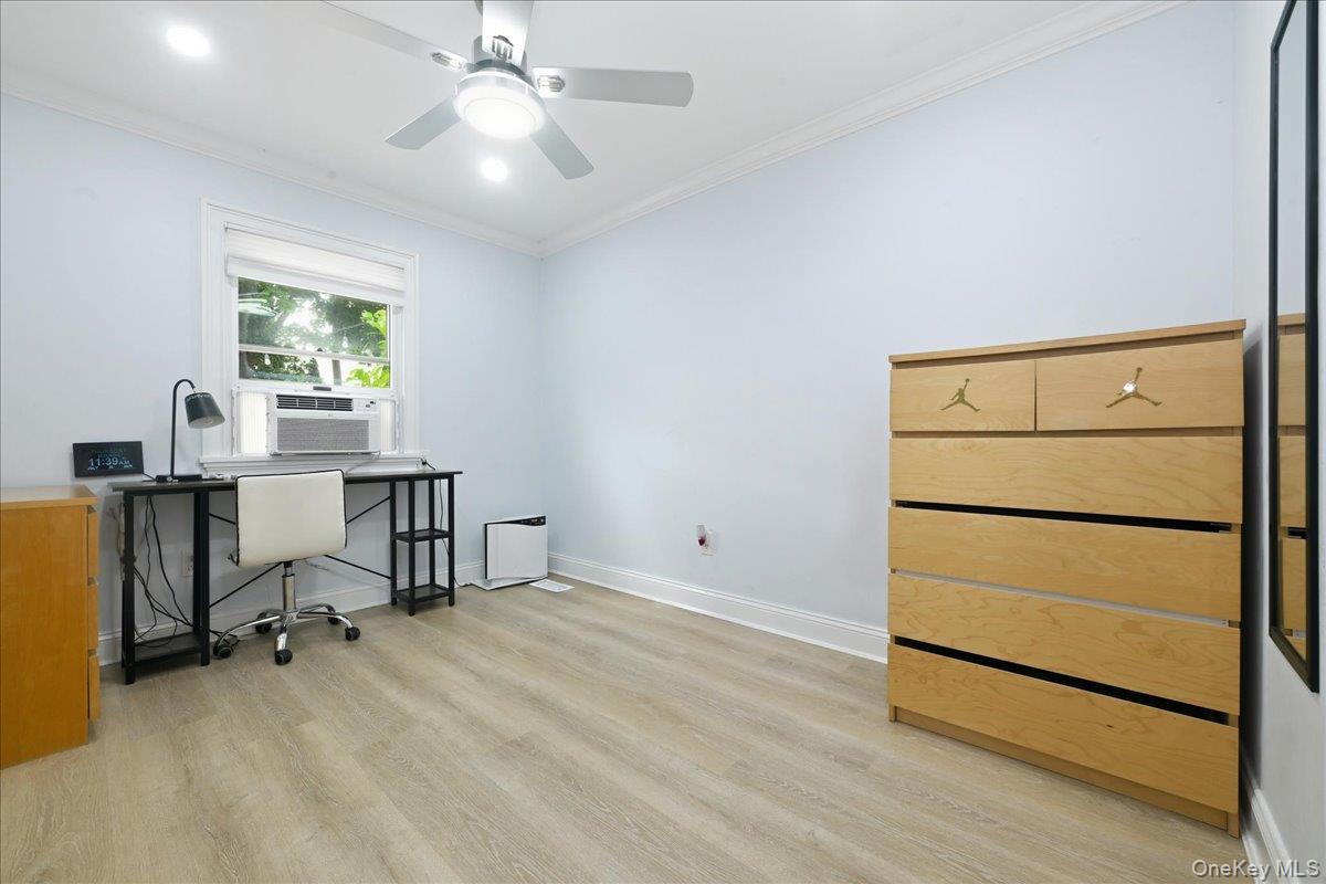 913 Merillon Avenue Property Photo 20