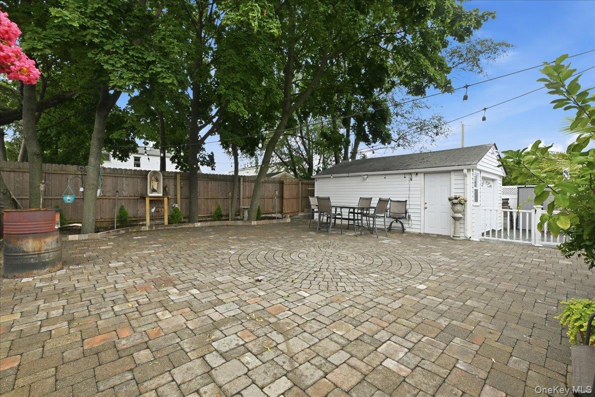 913 Merillon Avenue Property Photo 25