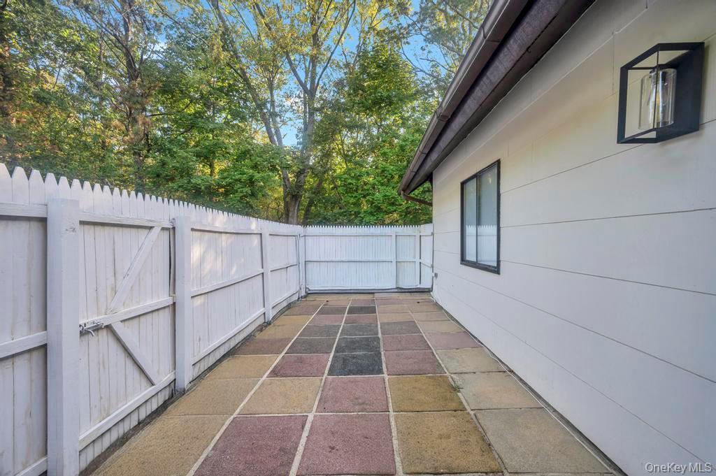 6 Amesworth Court Property Photo 21