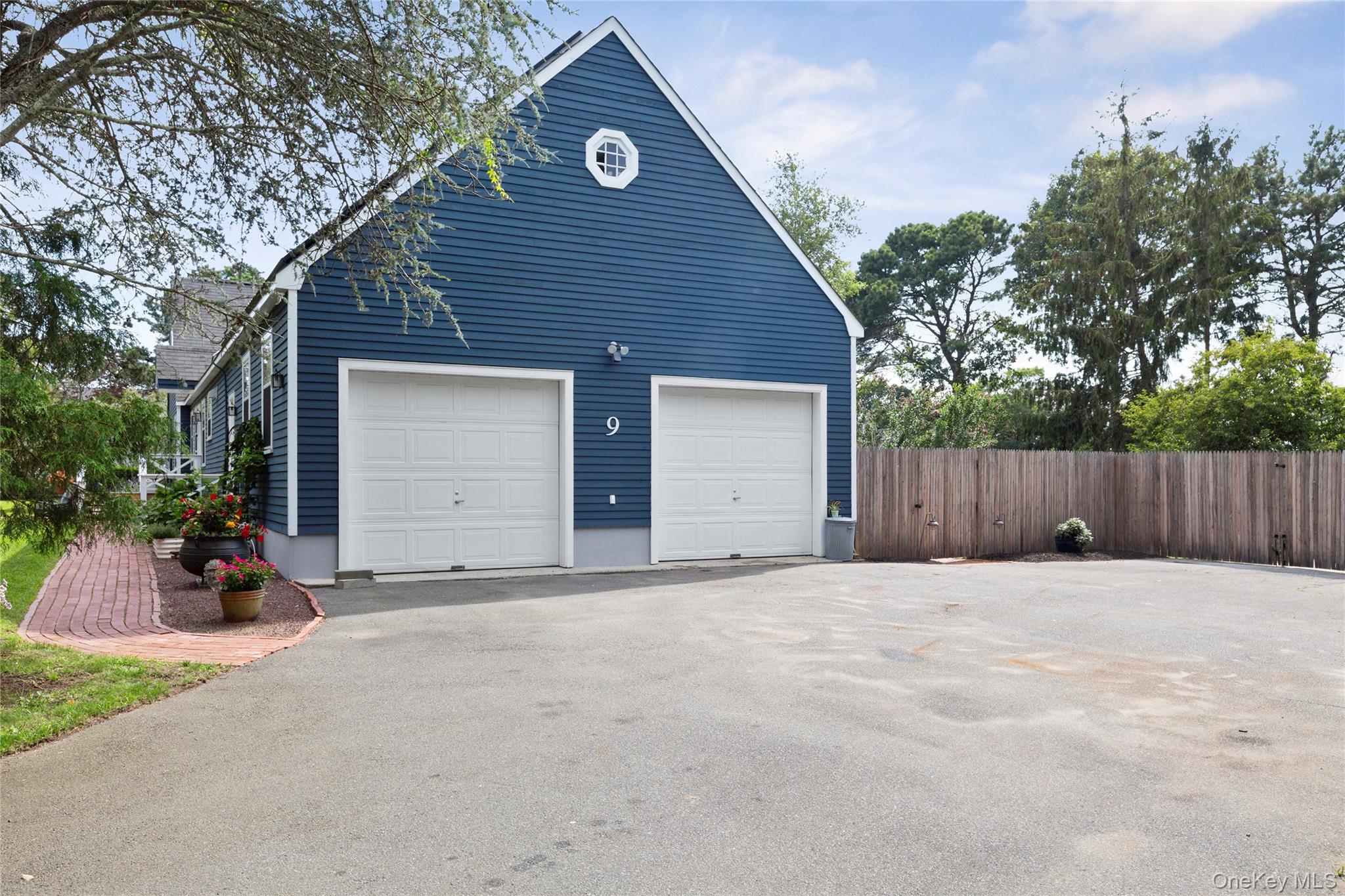 9 Aberdeen Lane Property Photo 13