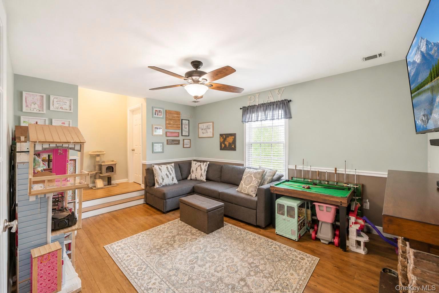 41 Miller Place Property Photo 11