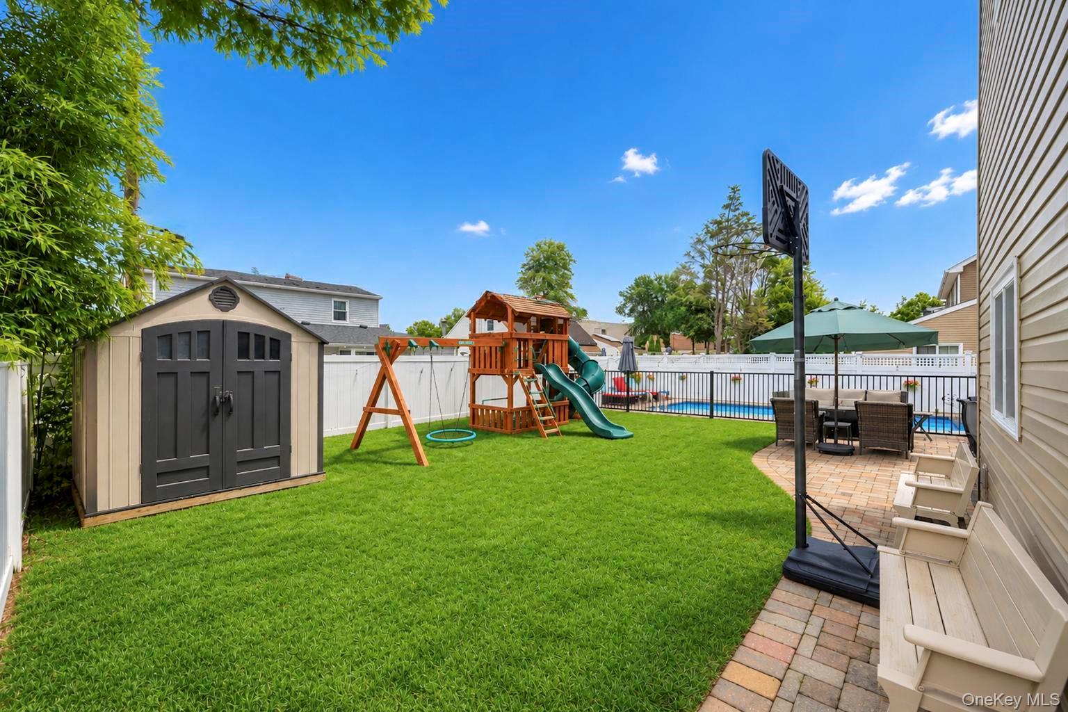 41 Miller Place Property Photo 28