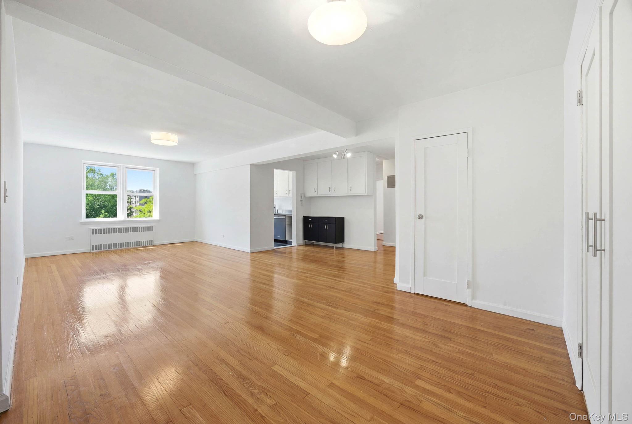 800 Grand Concourse 2dn Property Photo 2