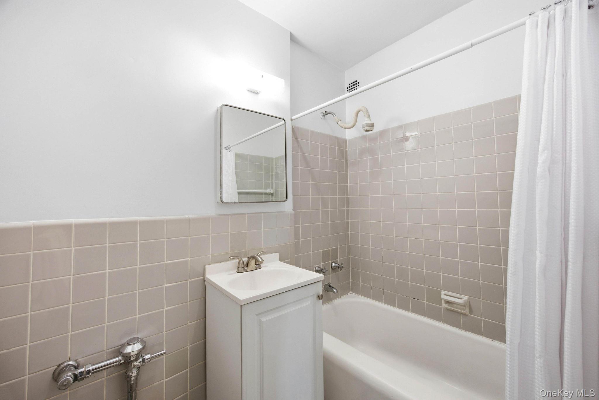 800 Grand Concourse 2dn Property Photo 12
