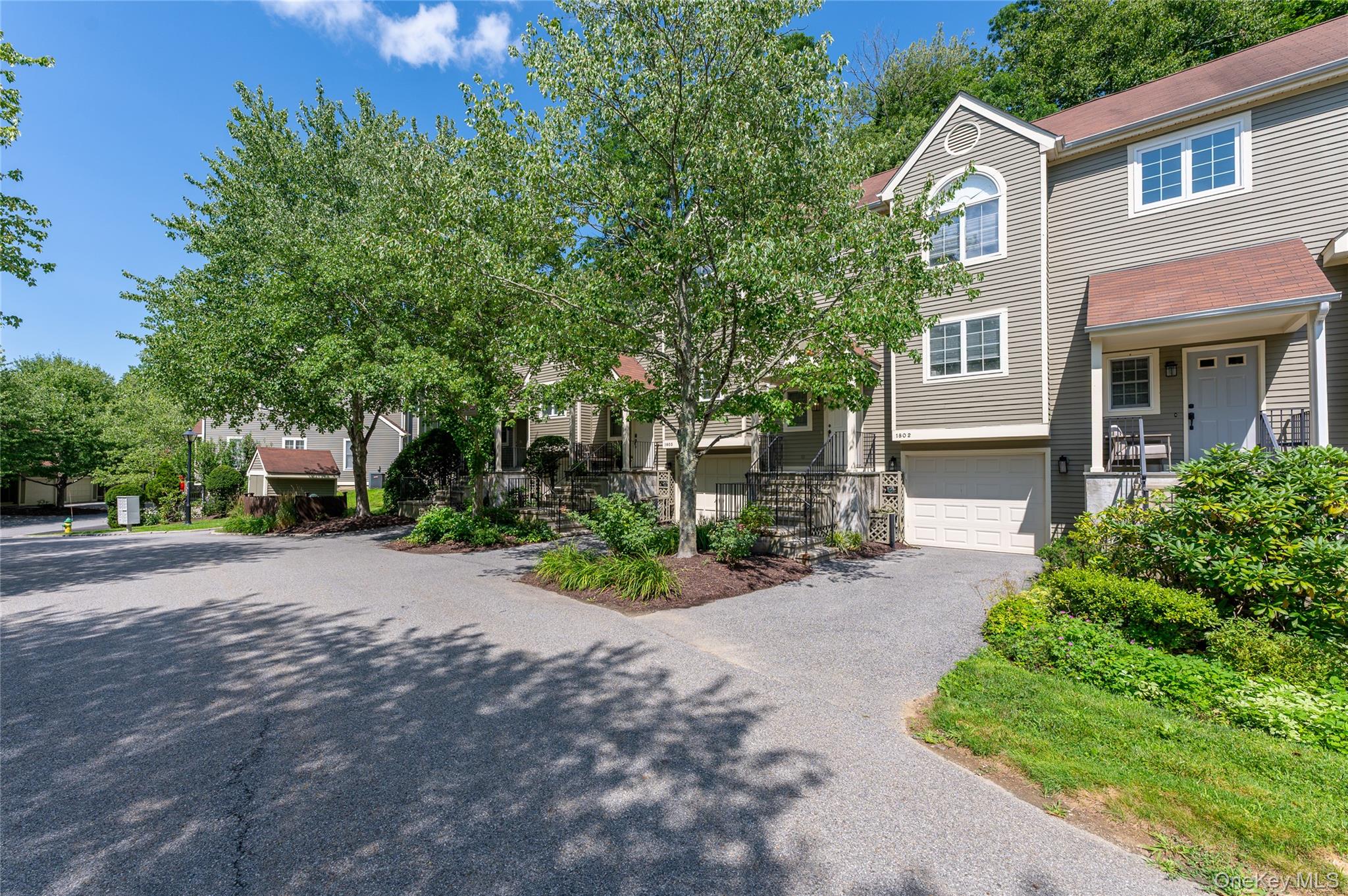 1802 Regent Drive Property Photo 1