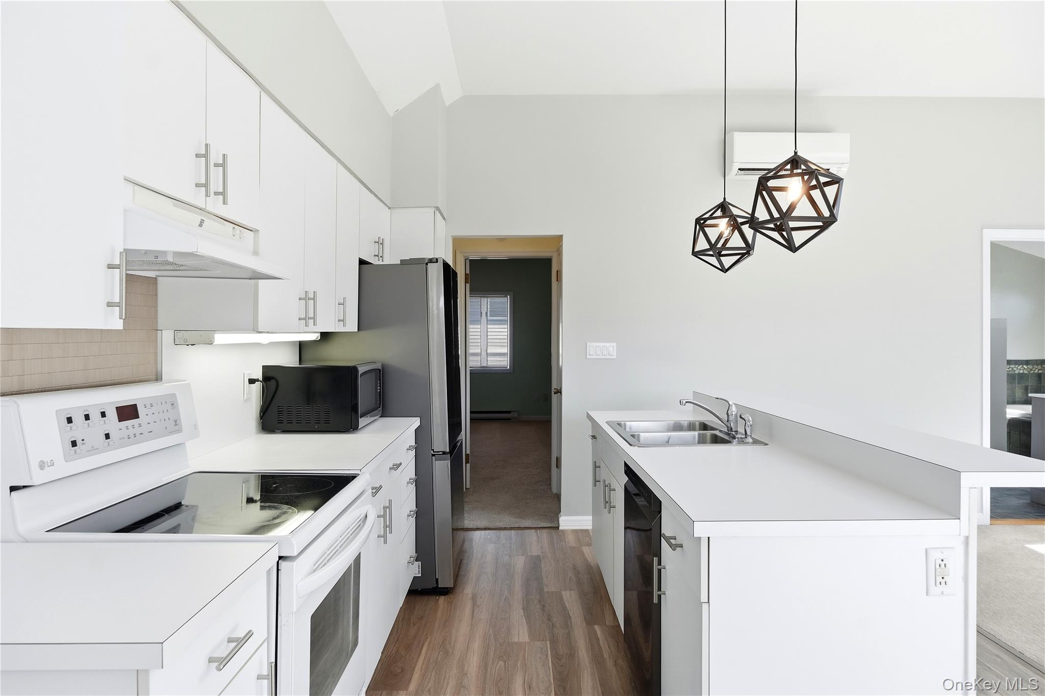 57 Girard Avenue Property Photo 24