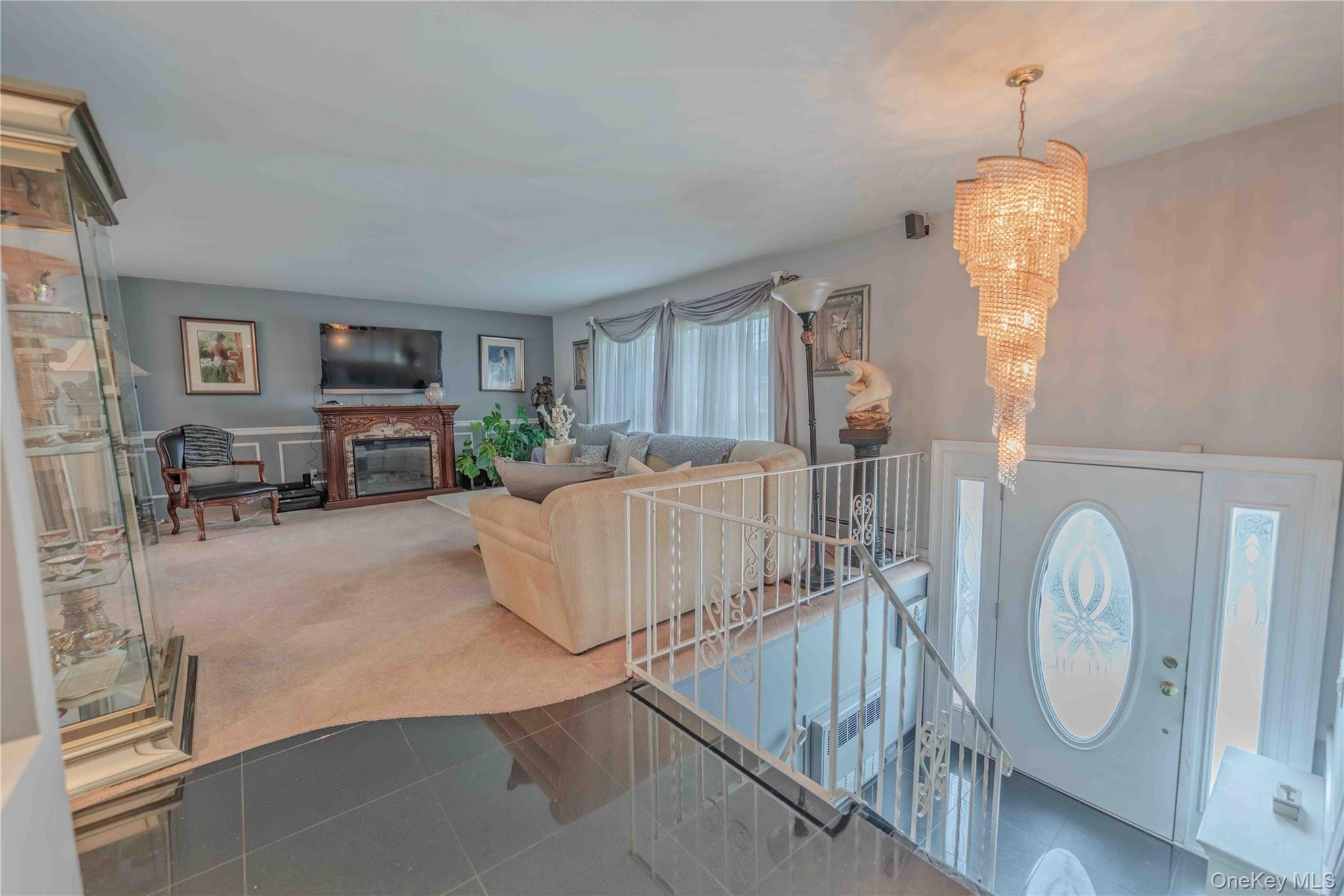 3232 Ocean Harbor Drive Property Photo 4
