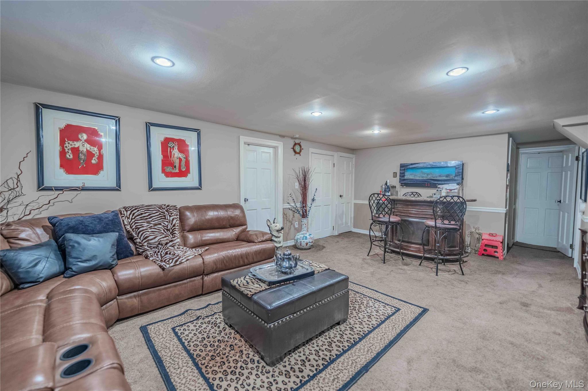3232 Ocean Harbor Drive Property Photo 10