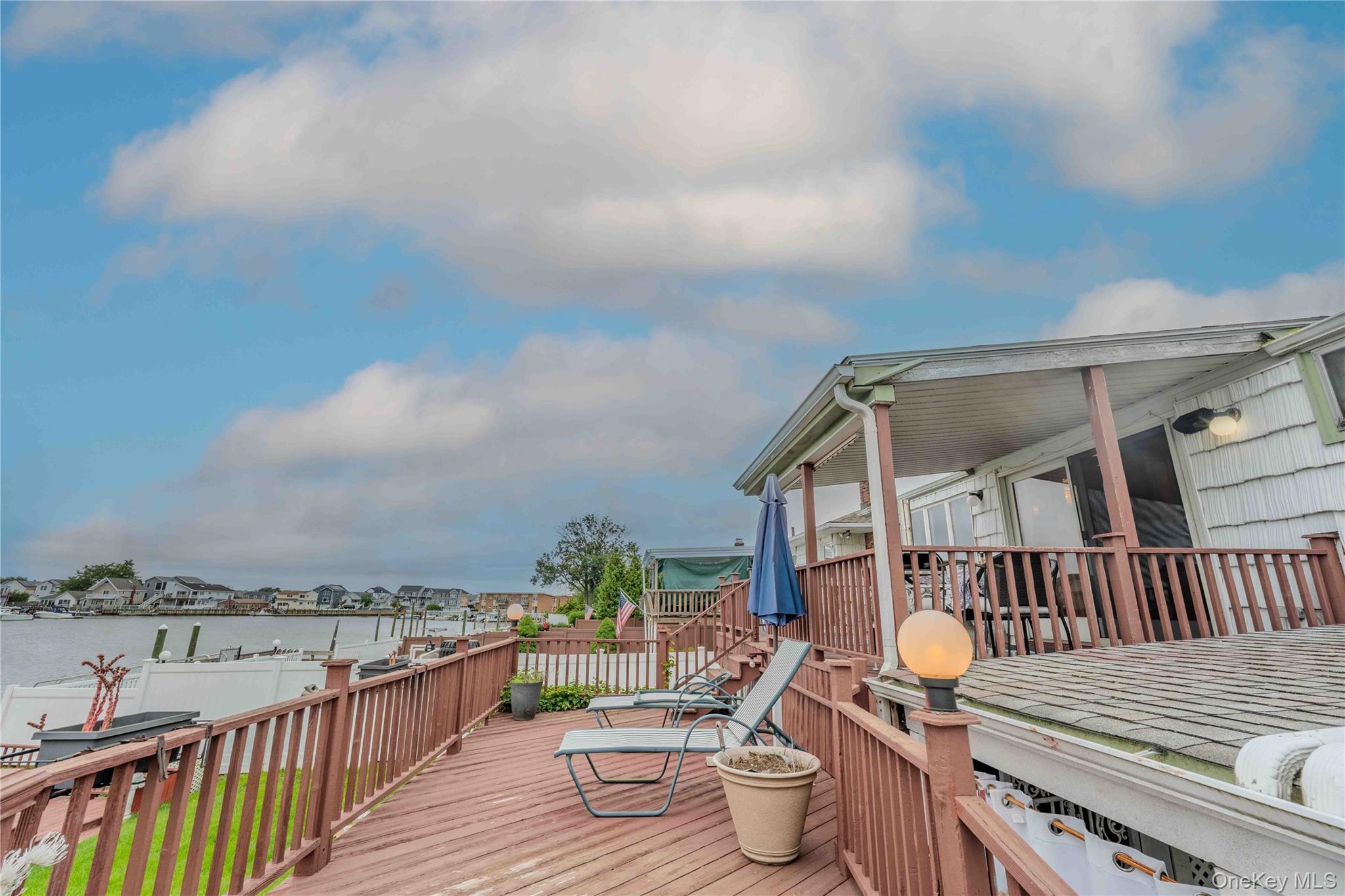 3232 Ocean Harbor Drive Property Photo 17