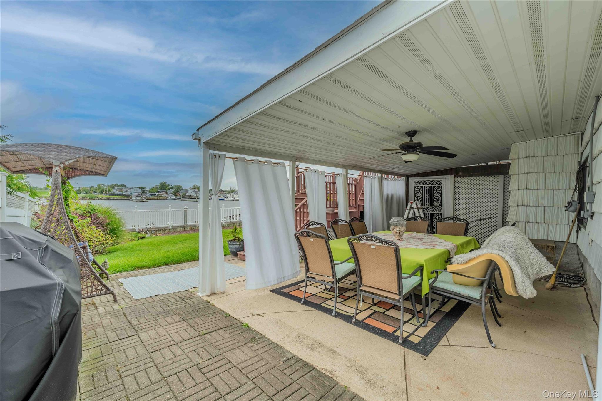 3232 Ocean Harbor Drive Property Photo 19