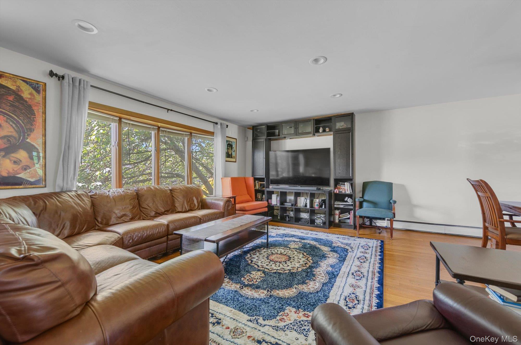 430 Violet Street Property Photo 6