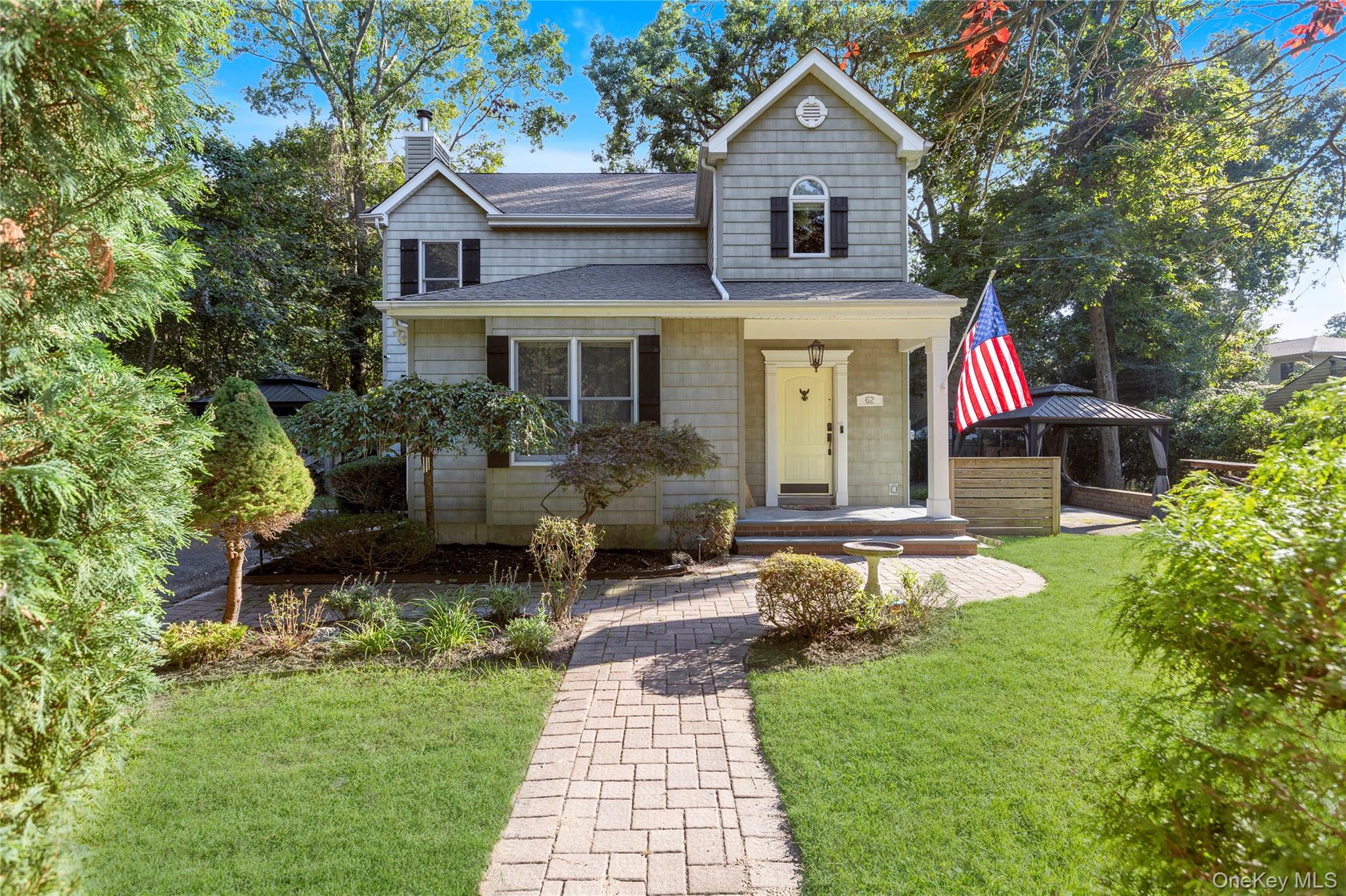 62 Douglaston Road Property Photo 1