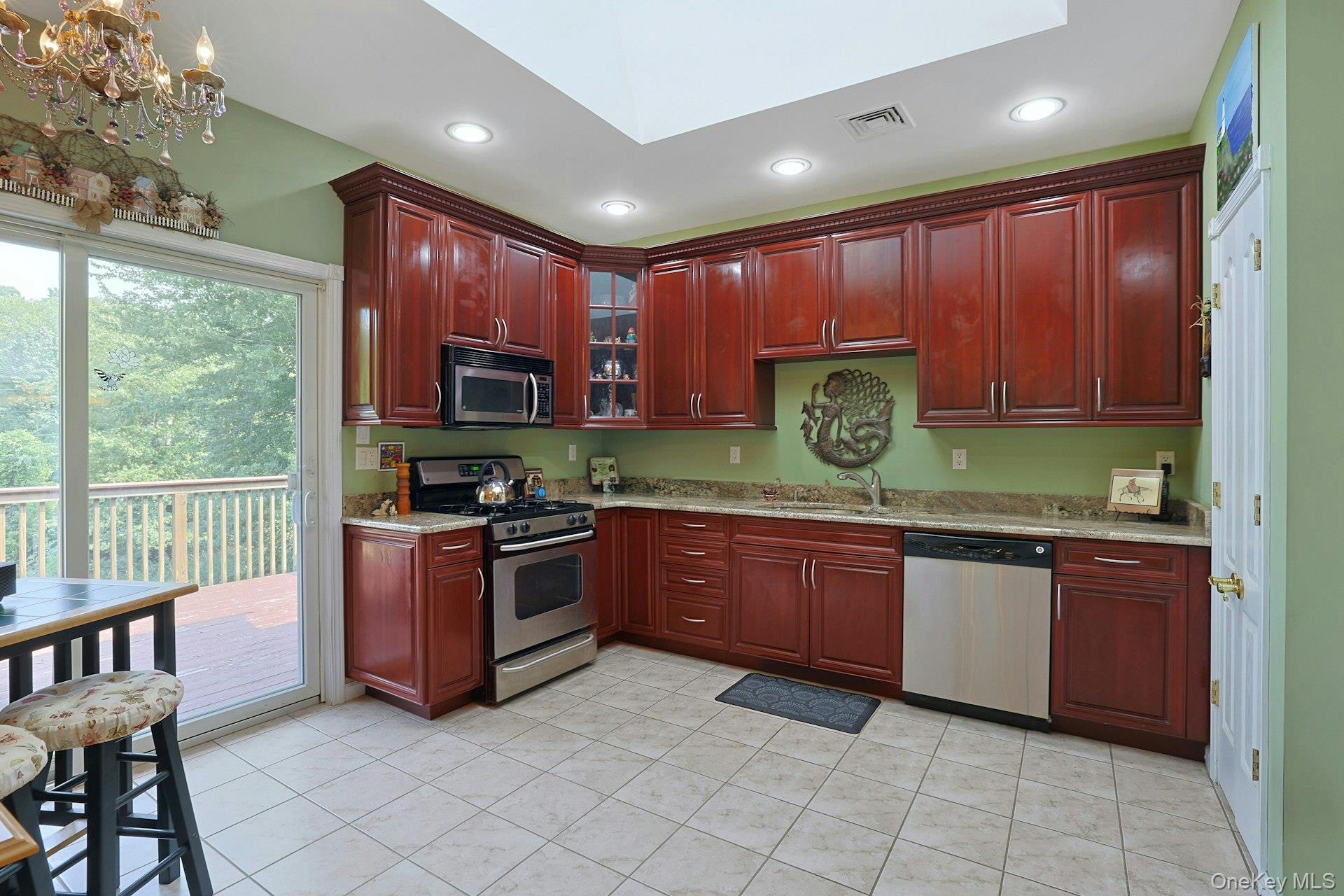 14 Stern Place Property Photo 13