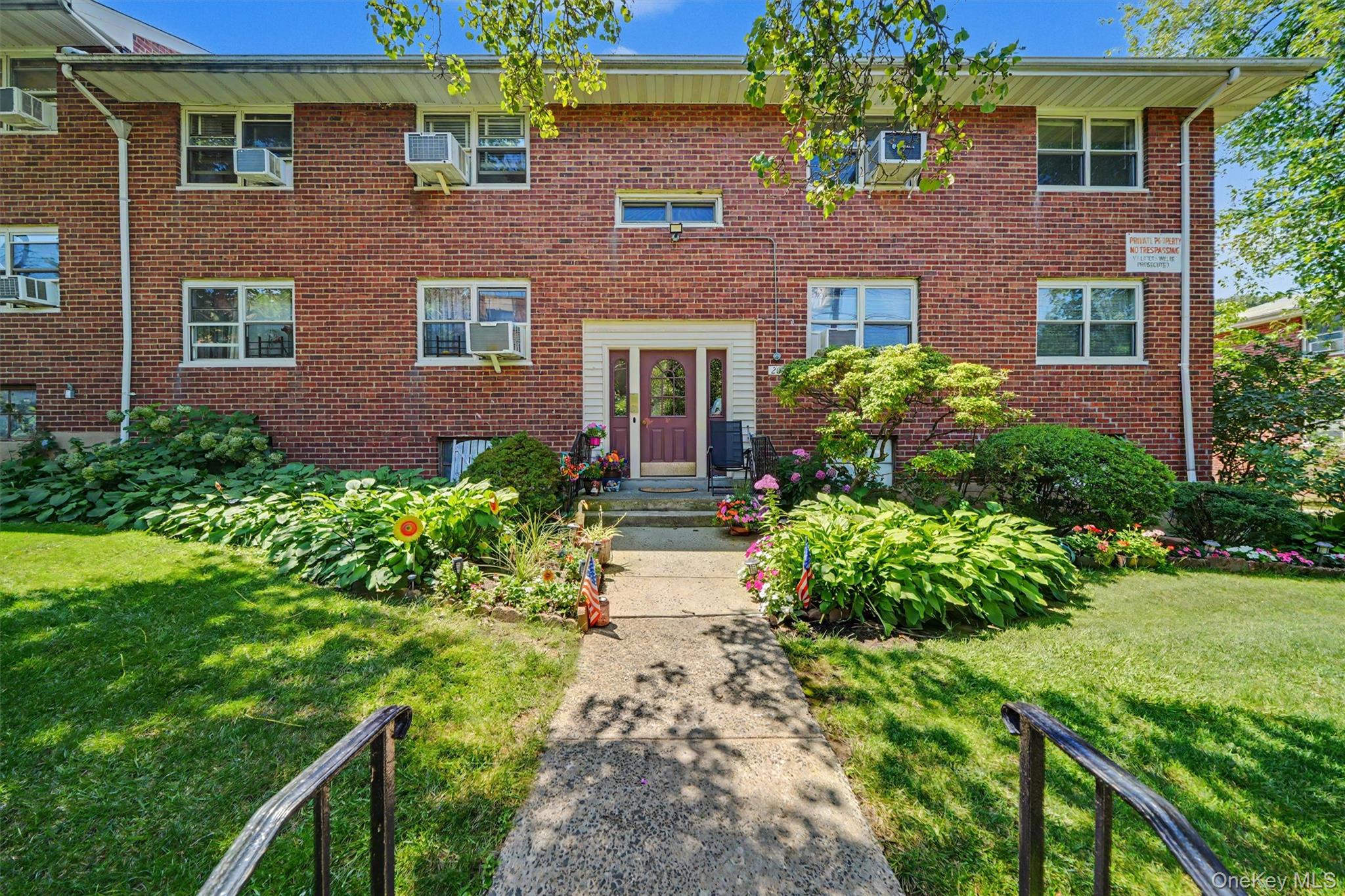 20 Dehaven Drive 2E Property Photo 1