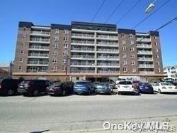 55 Monroe Boulevard 3l Property Photo 12