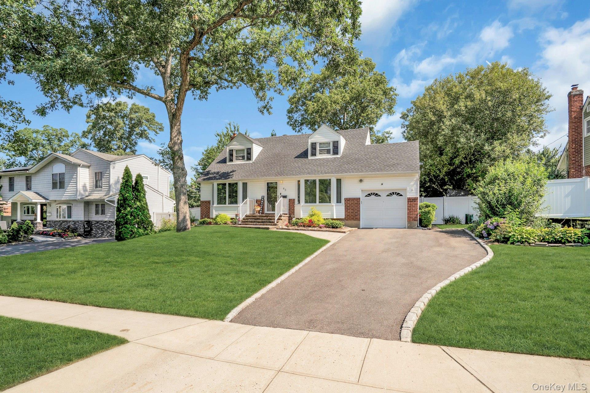 43 Genesee Drive Property Photo 2