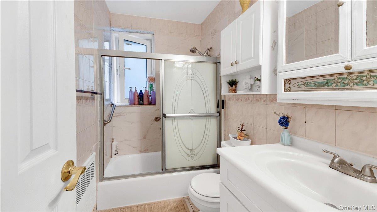 827 Fox Street 3a Property Photo 7