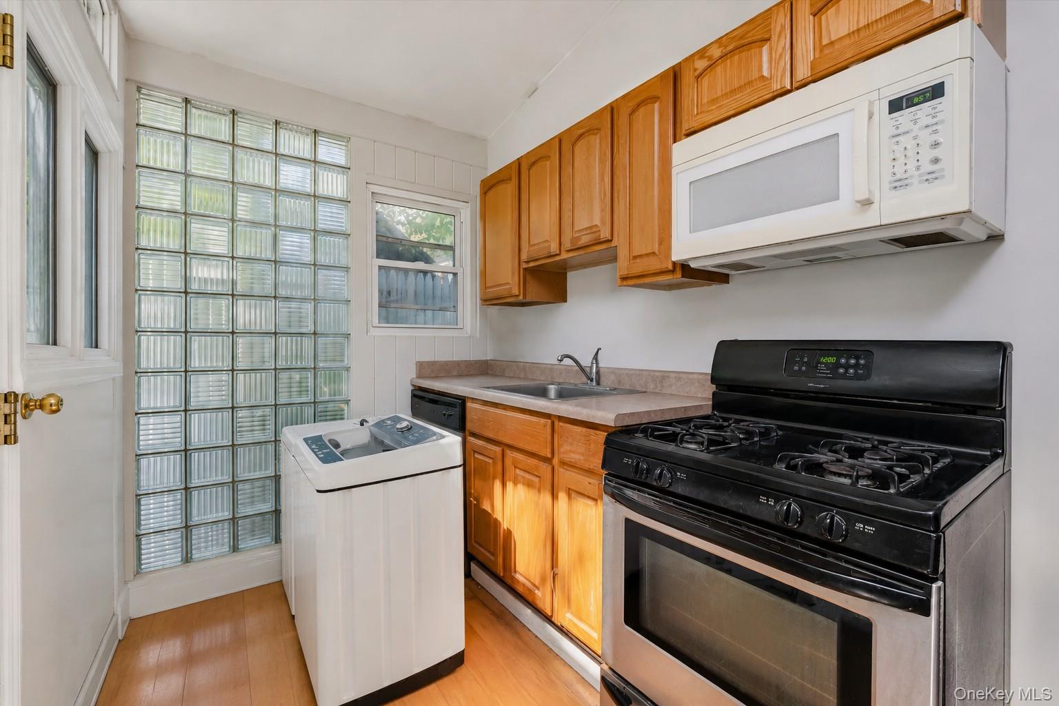 26 Brook Avenue Property Photo 32