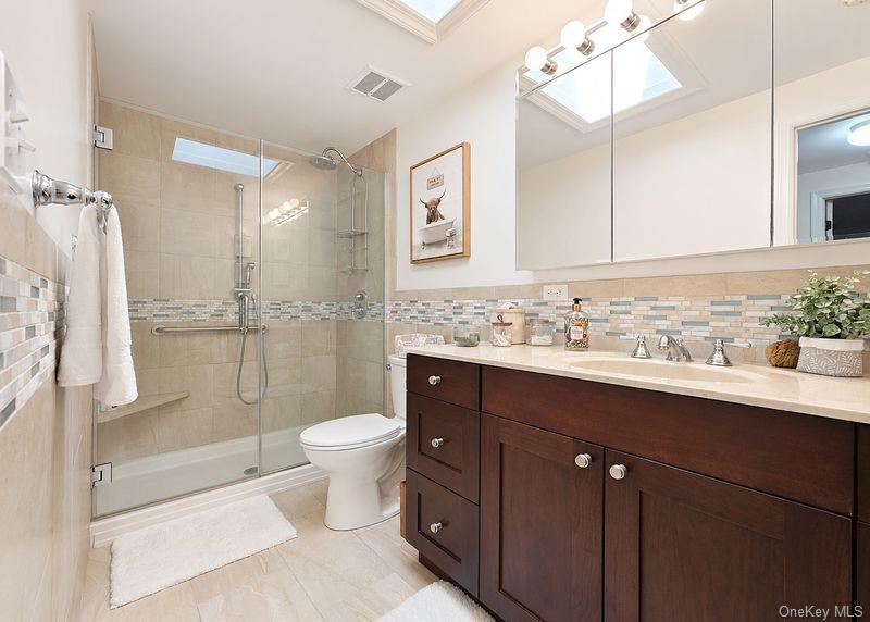 275 Brettonwoods Drive Property Photo 8