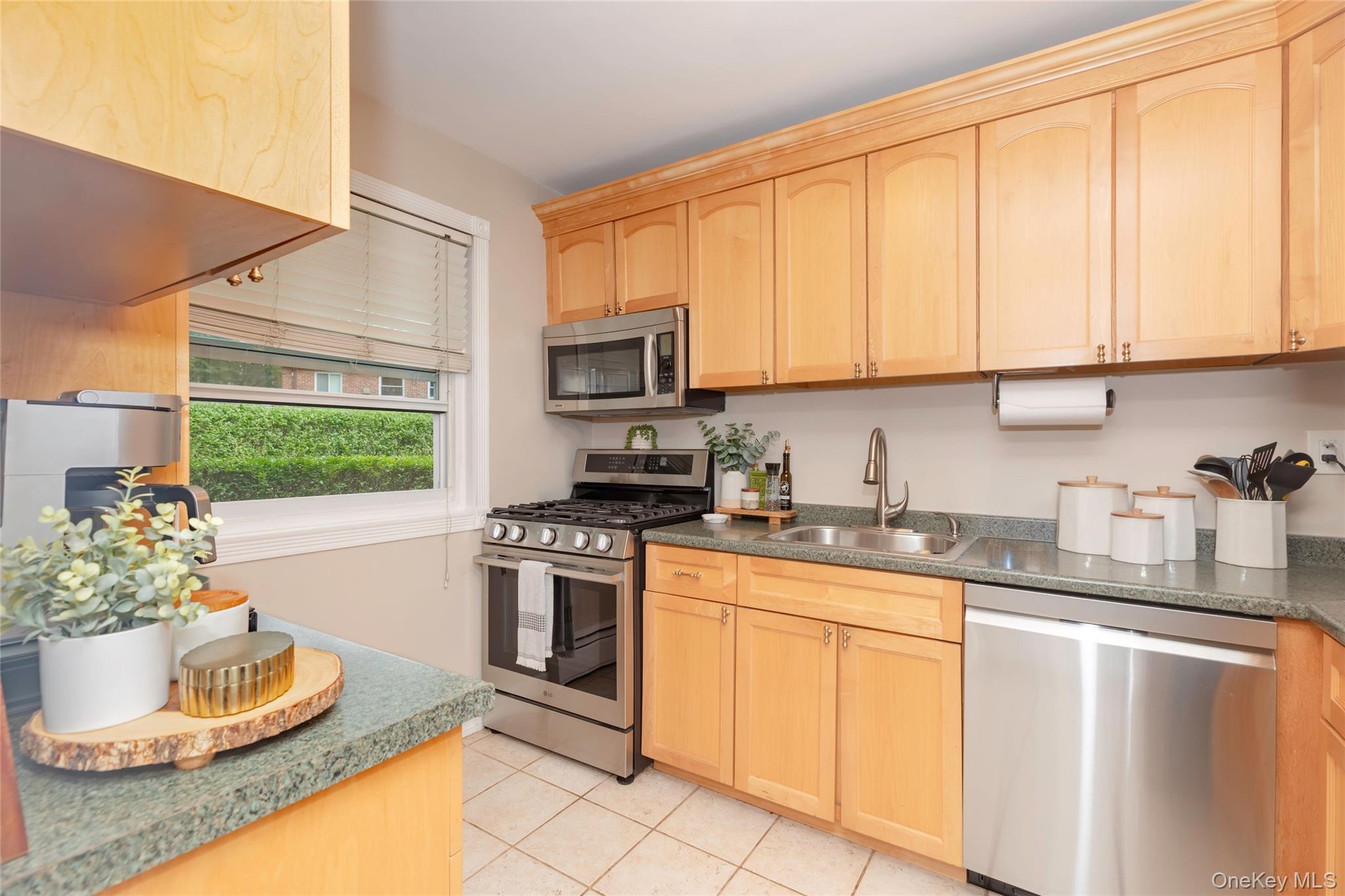 10 Fieldstone Drive 333 Property Photo 6