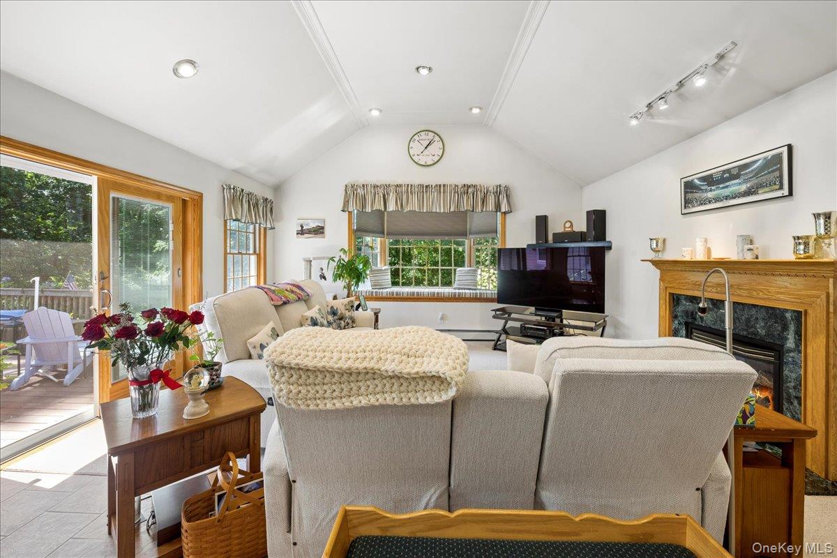 28 Winthrop Drive Property Photo 14