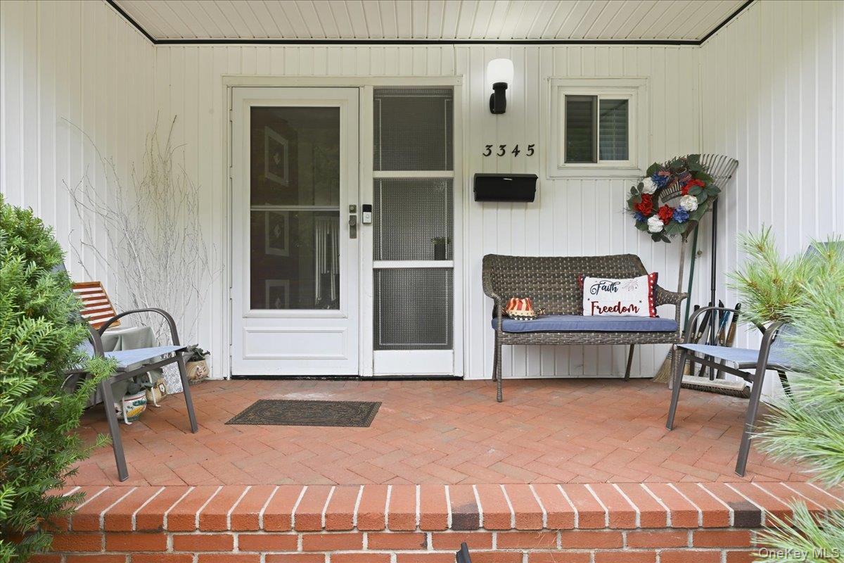 3345 Beltagh Avenue Property Photo 4