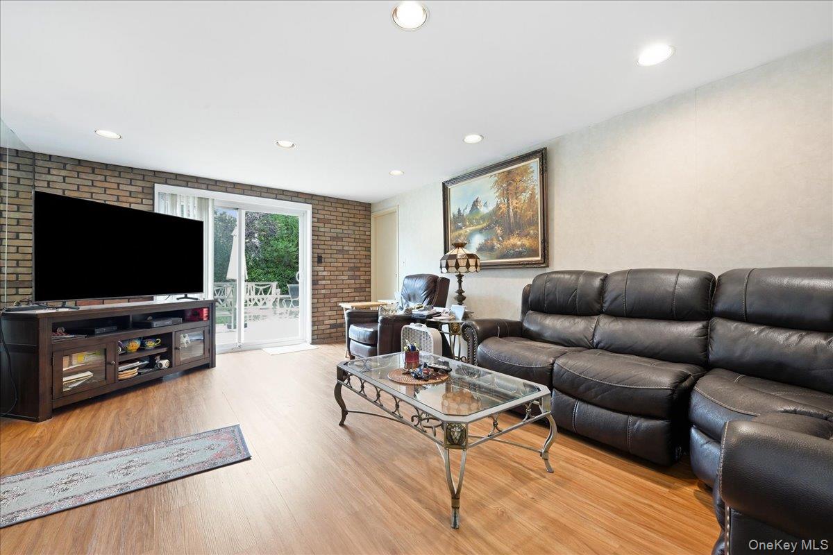 3345 Beltagh Avenue Property Photo 5