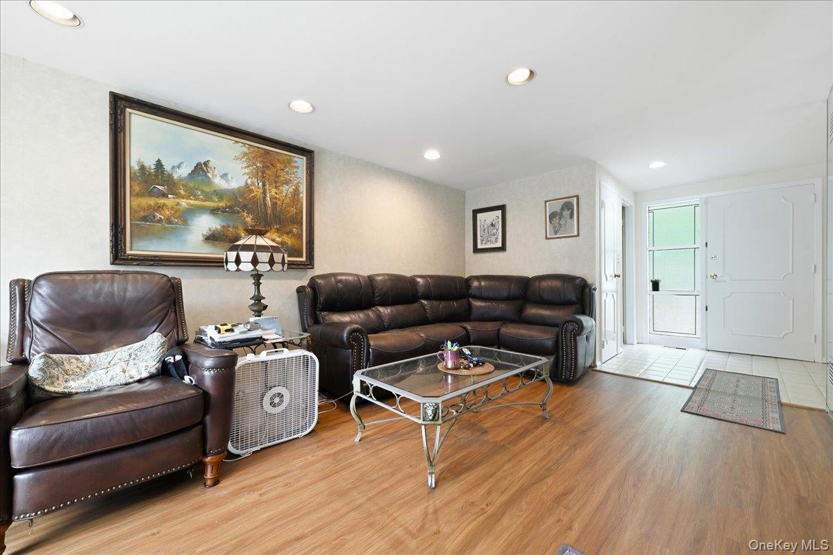 3345 Beltagh Avenue Property Photo 6