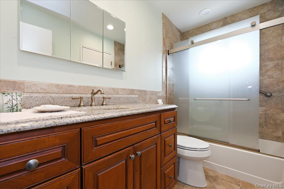3345 Beltagh Avenue Property Photo 23