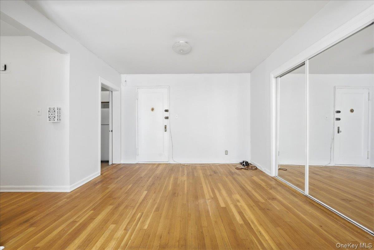 2080 Barnes Avenue 2d Property Photo 4