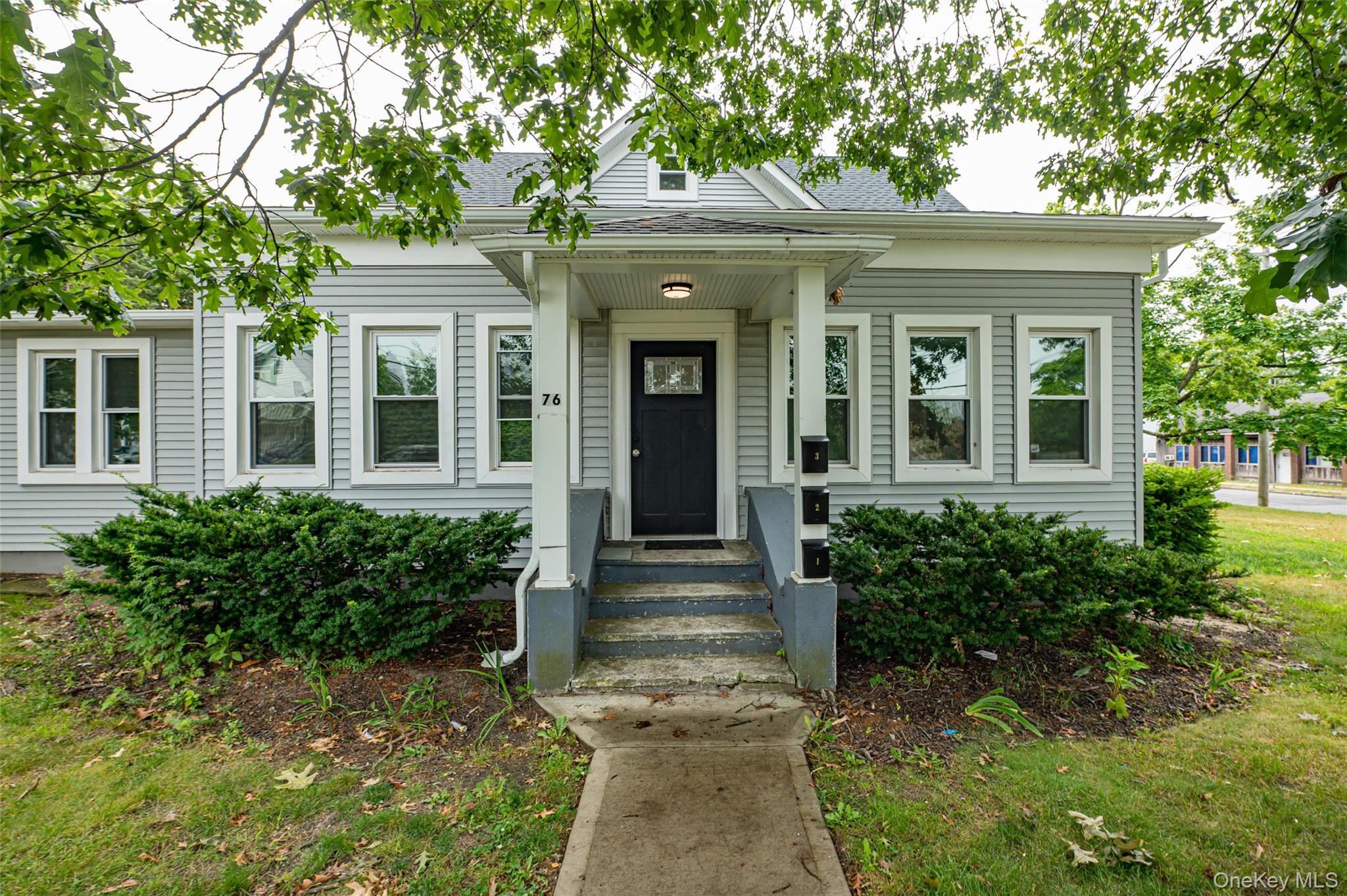 76 Amity Street Property Photo 1