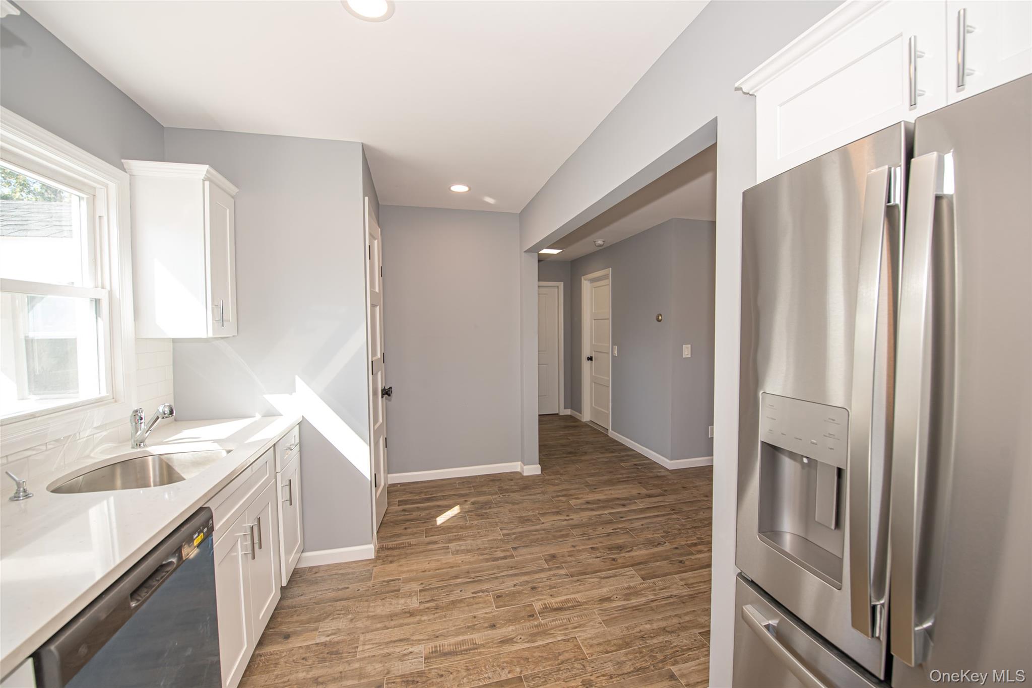 76 Amity Street Property Photo 4