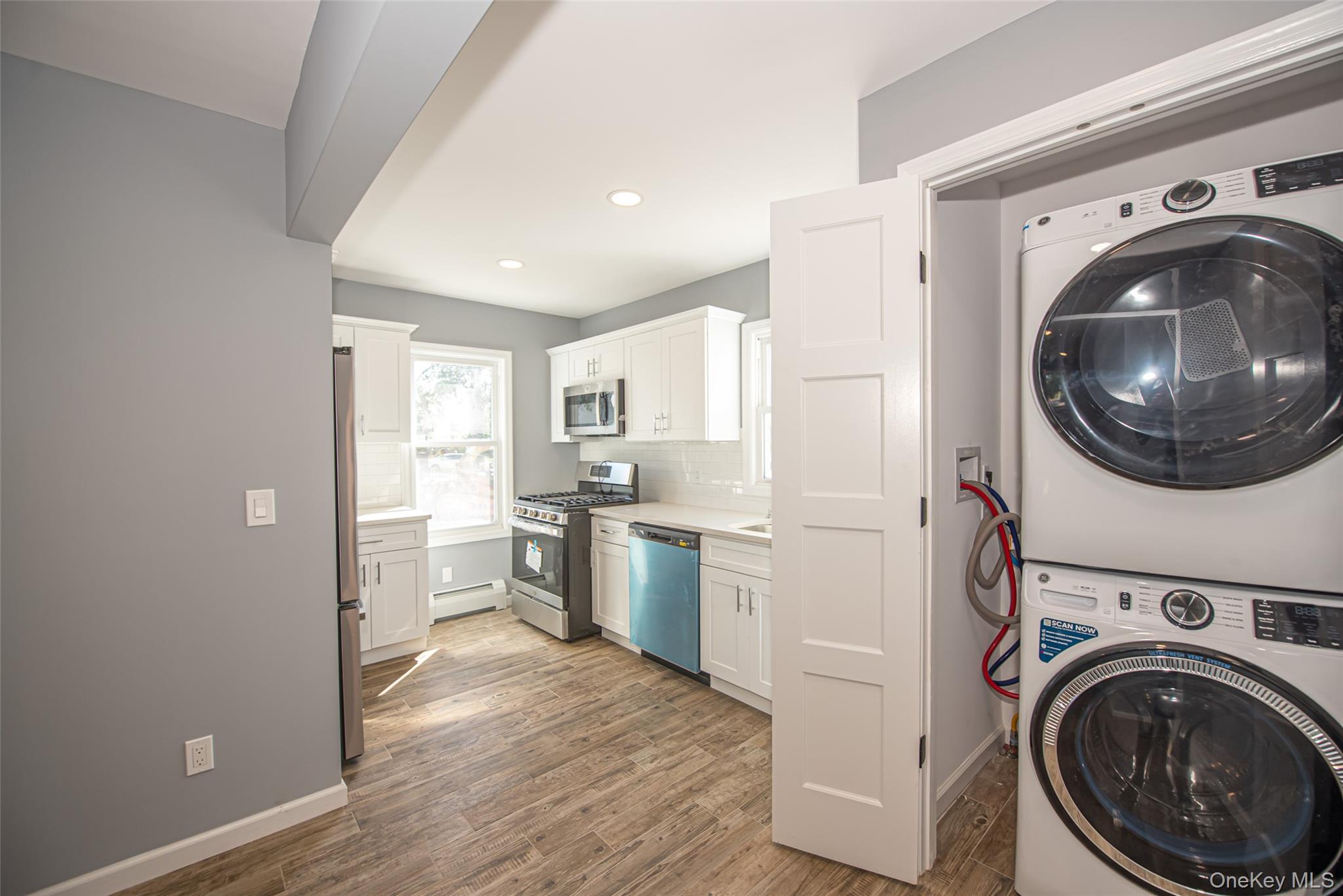 76 Amity Street Property Photo 7