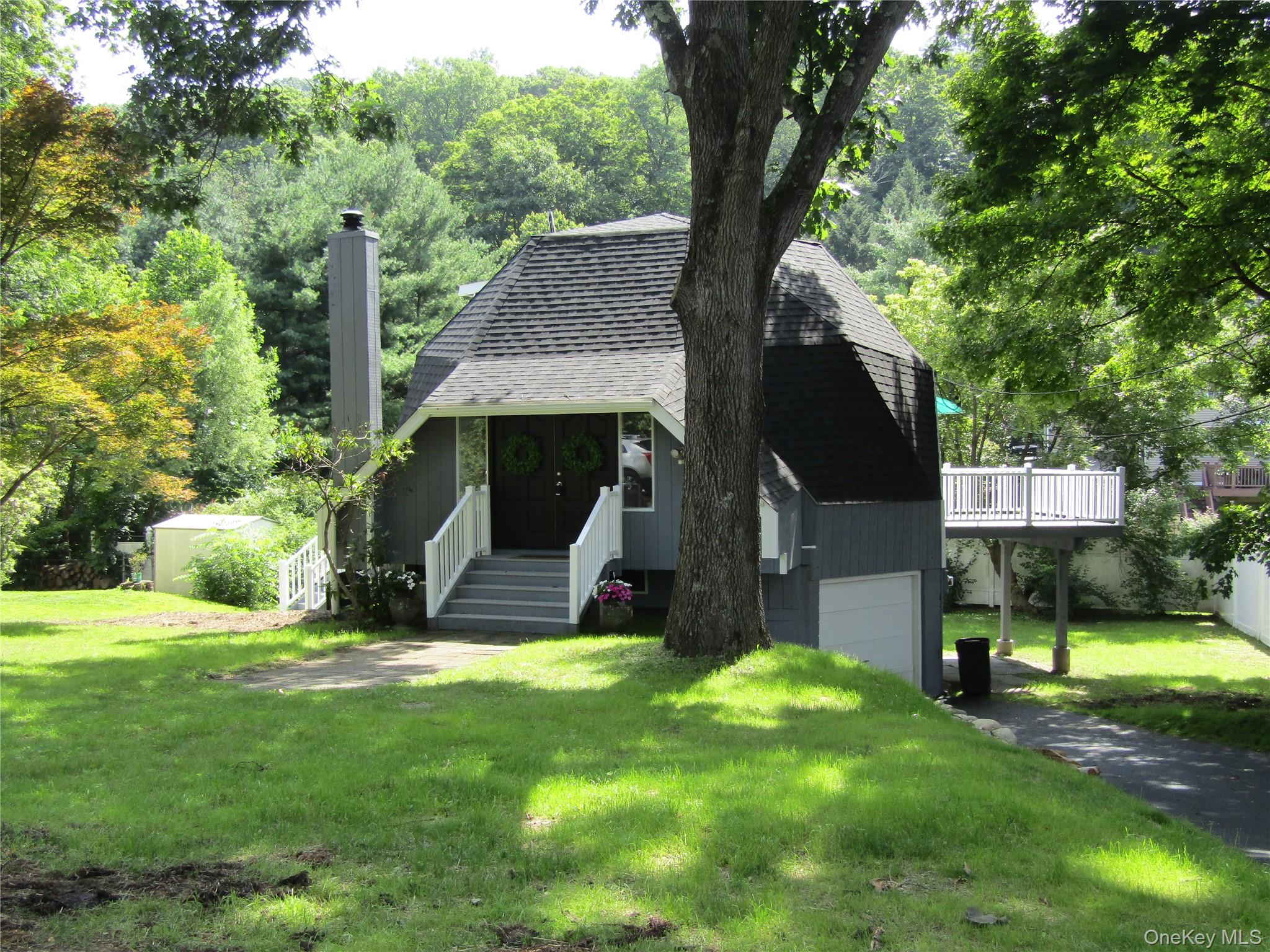 374 Sprout Brook Road Property Photo 3