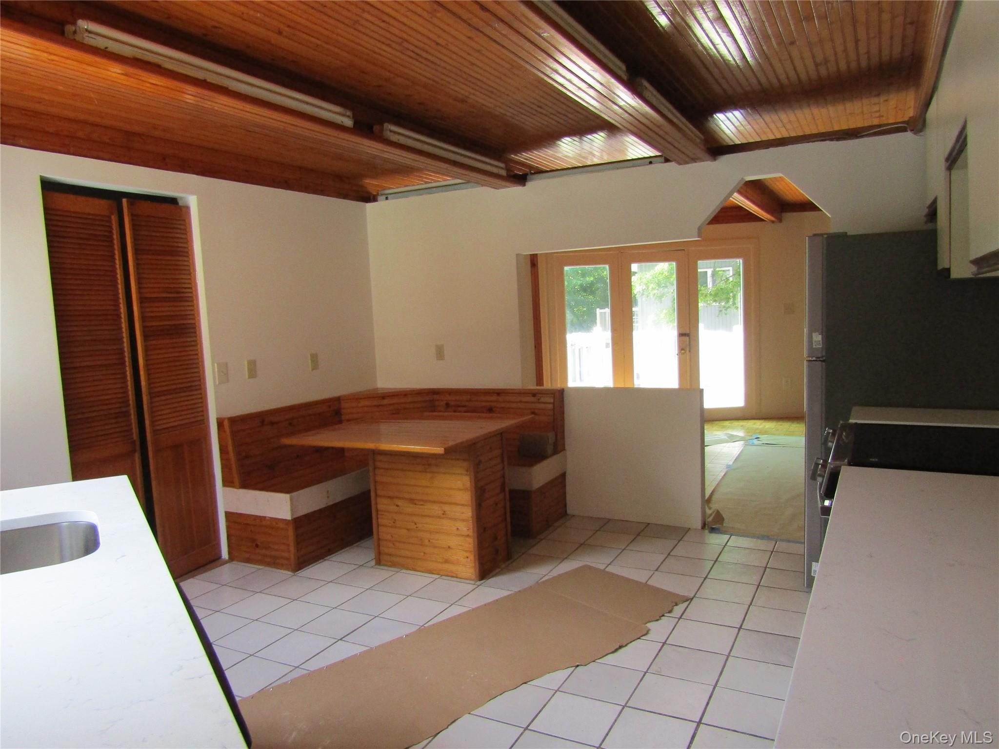 374 Sprout Brook Road Property Photo 10