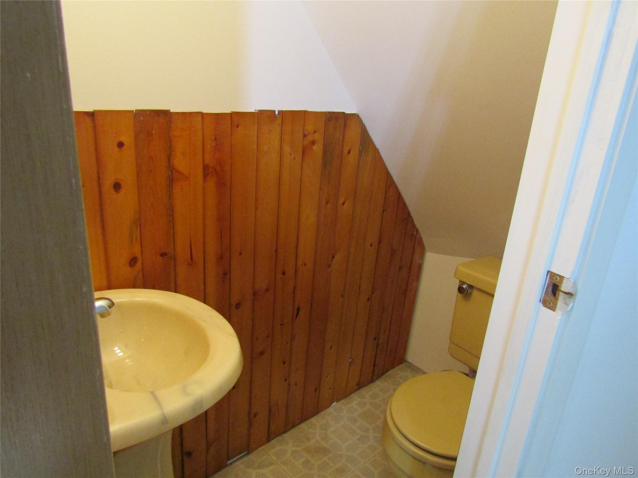 374 Sprout Brook Road Property Photo 11