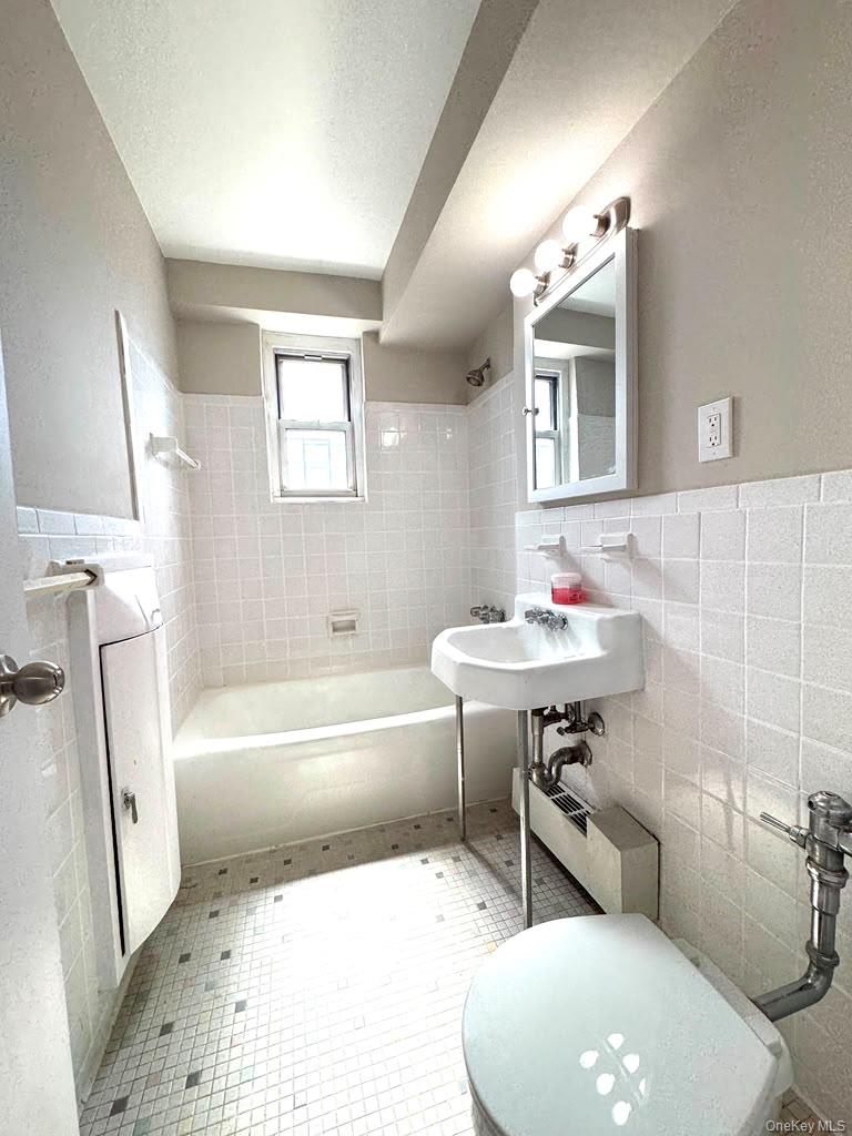 8900 170th Street 7d Property Photo 15