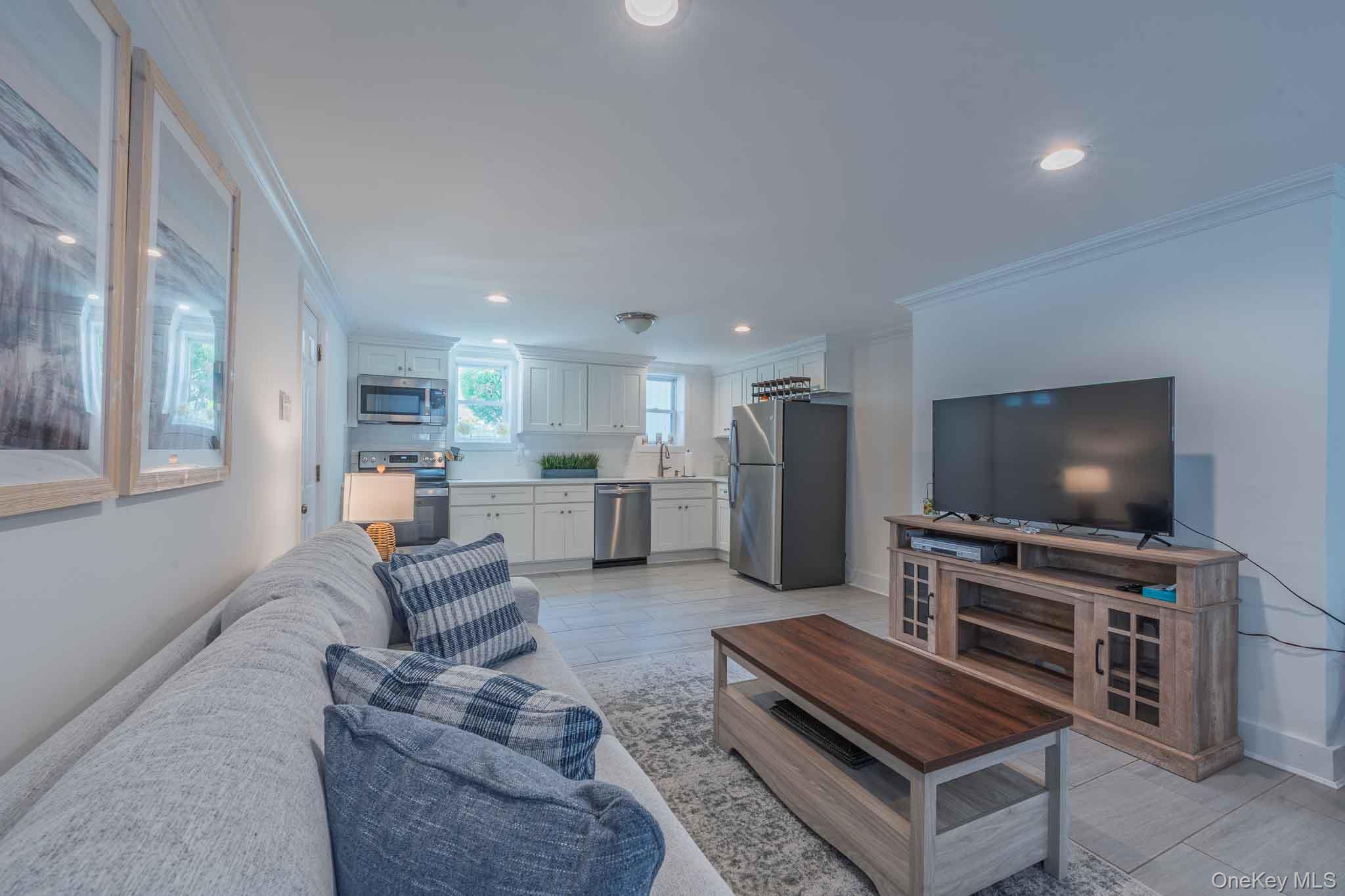 1215 W Park Avenue 2 Property Photo 6