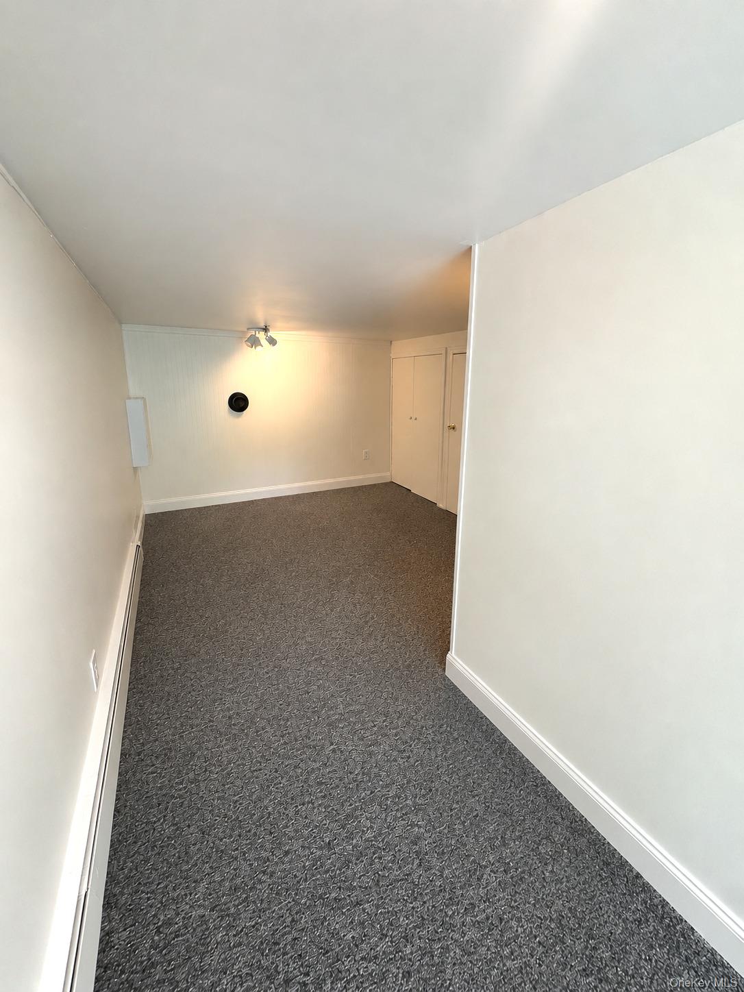 17 Bridge Lane B Property Photo 5