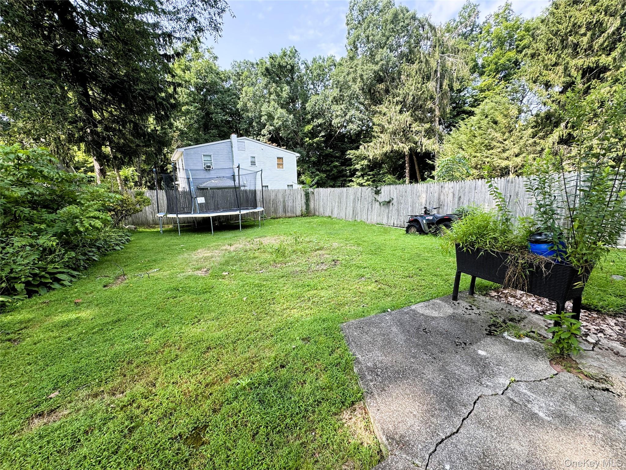 17 Bridge Lane B Property Photo 13