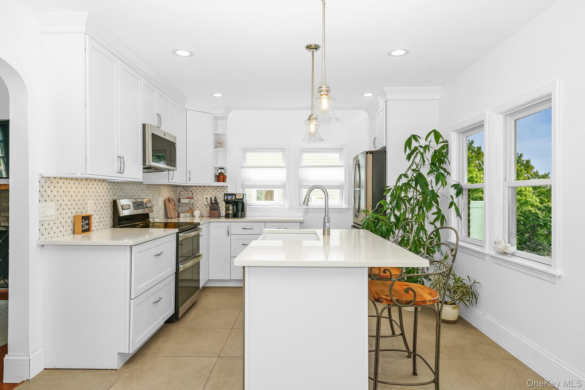 228 Van Cott Avenue Property Photo 10
