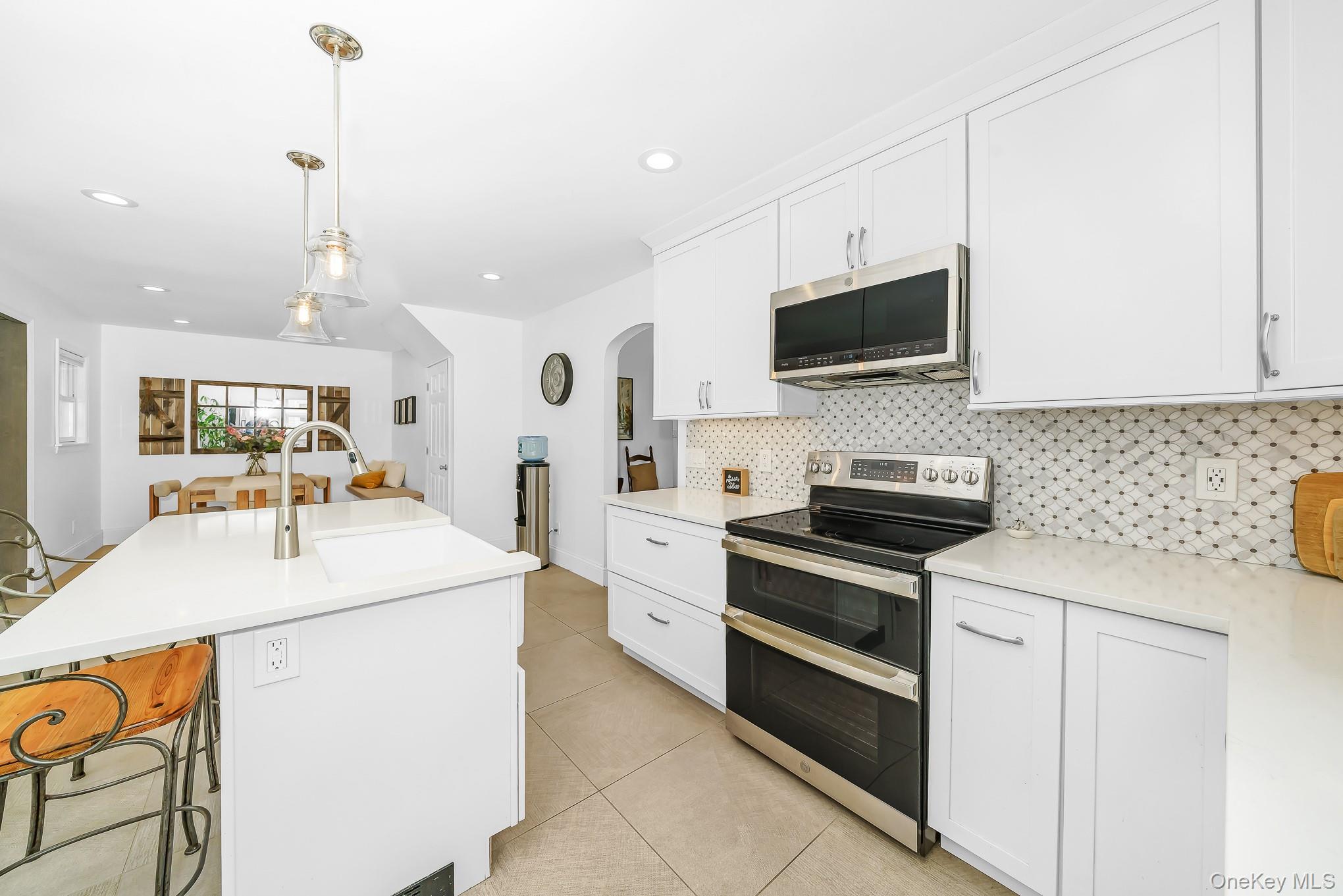 228 Van Cott Avenue Property Photo 15