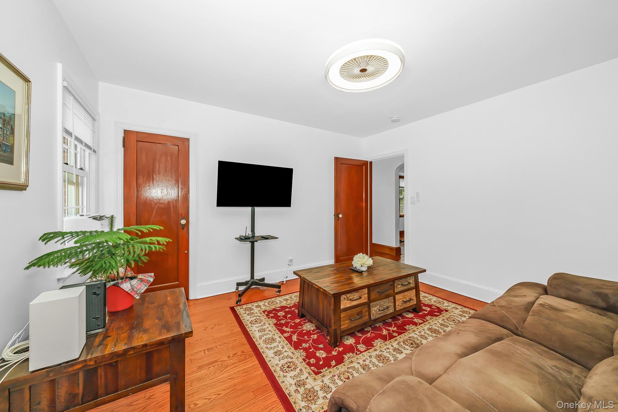 228 Van Cott Avenue Property Photo 19