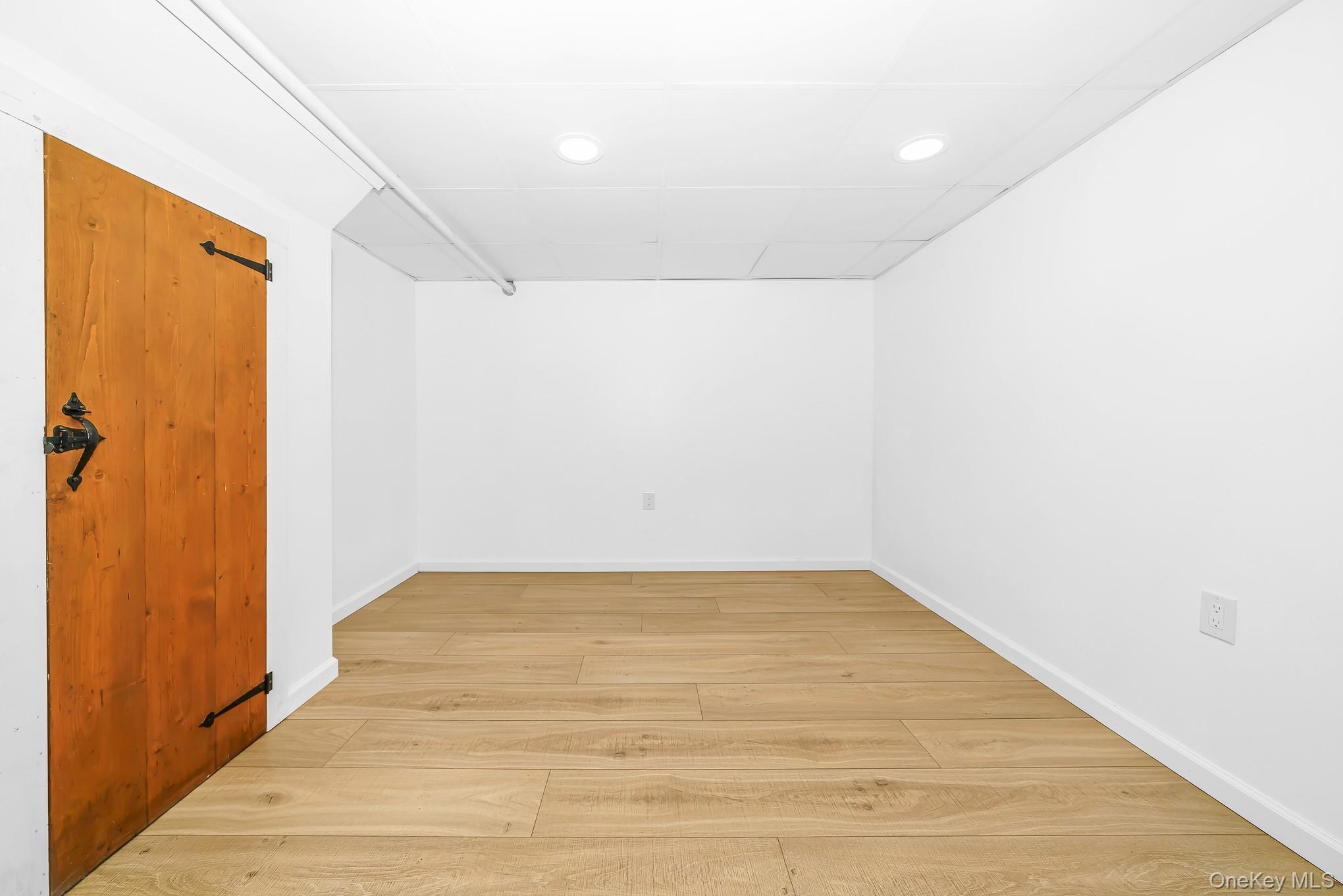 228 Van Cott Avenue Property Photo 41