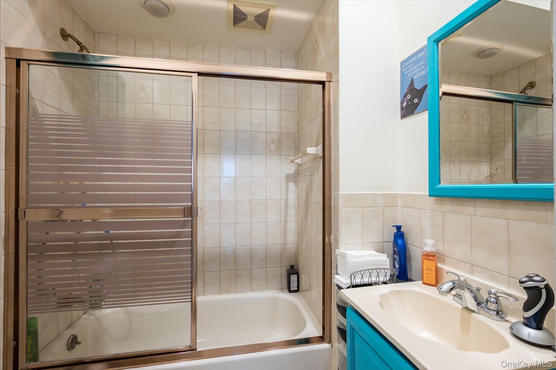 1135 Ruth Place Property Photo 13