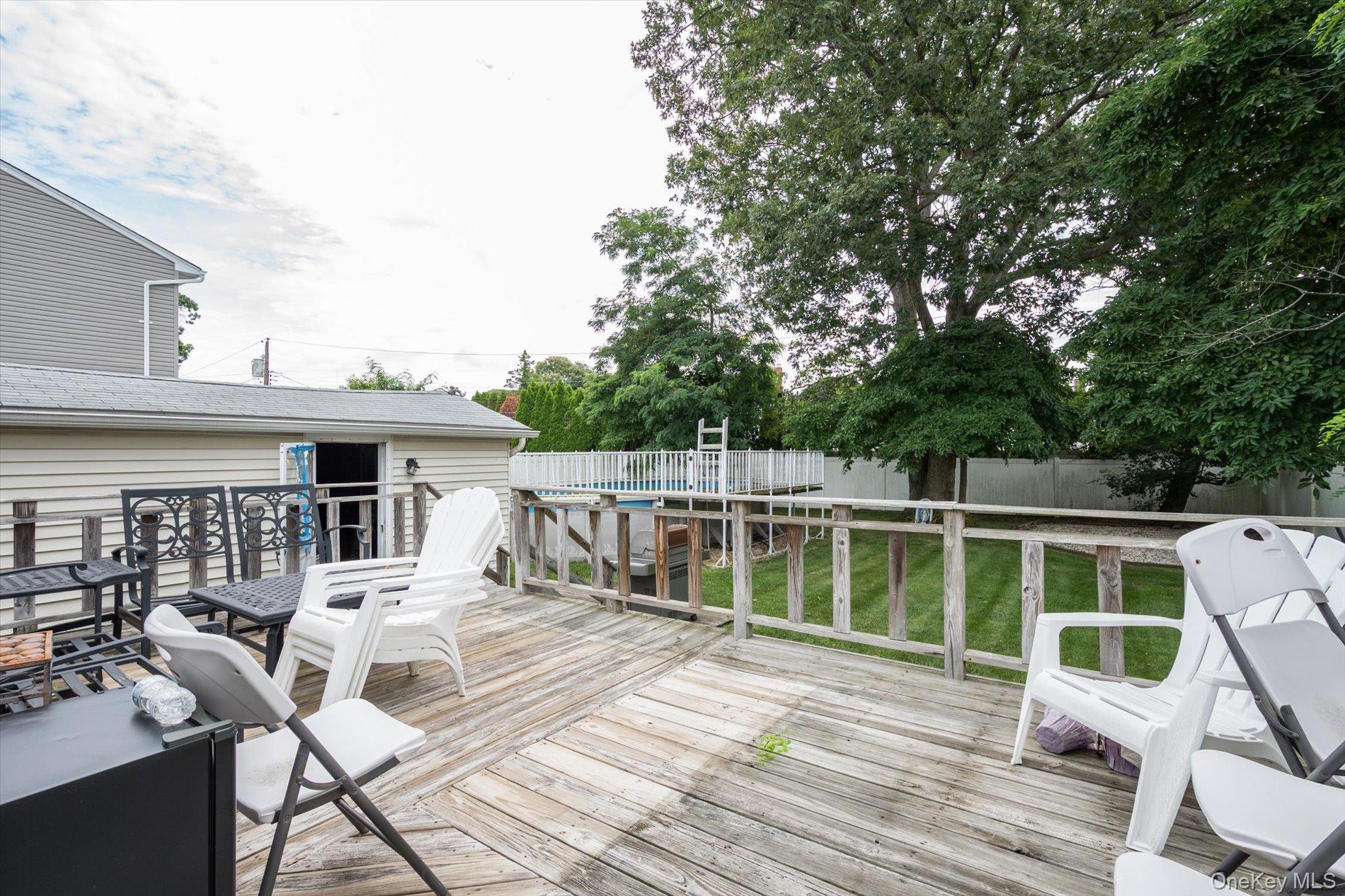1135 Ruth Place Property Photo 16